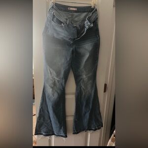 Women’s Flare leg jeans